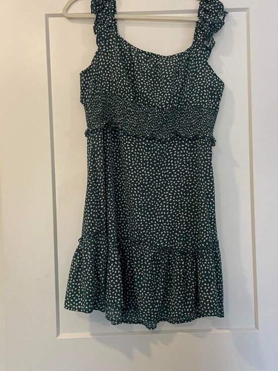 Dresses & Skirts - Green Polka Dot Dress